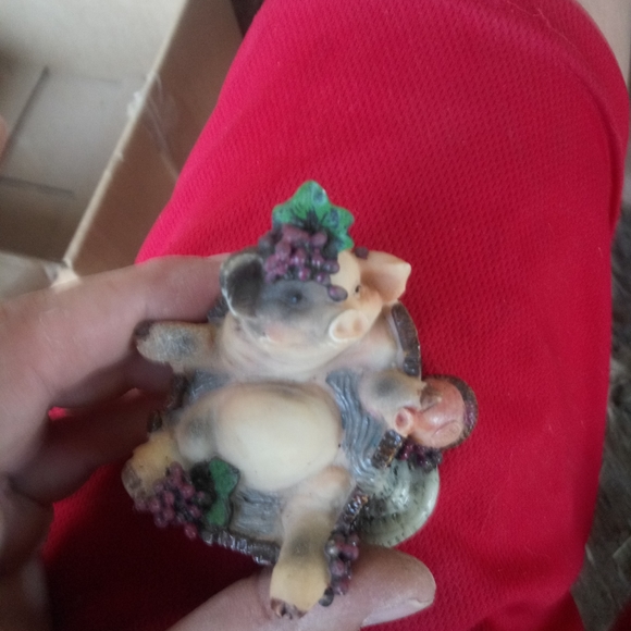 Collectable statues - Picture 3 of 3